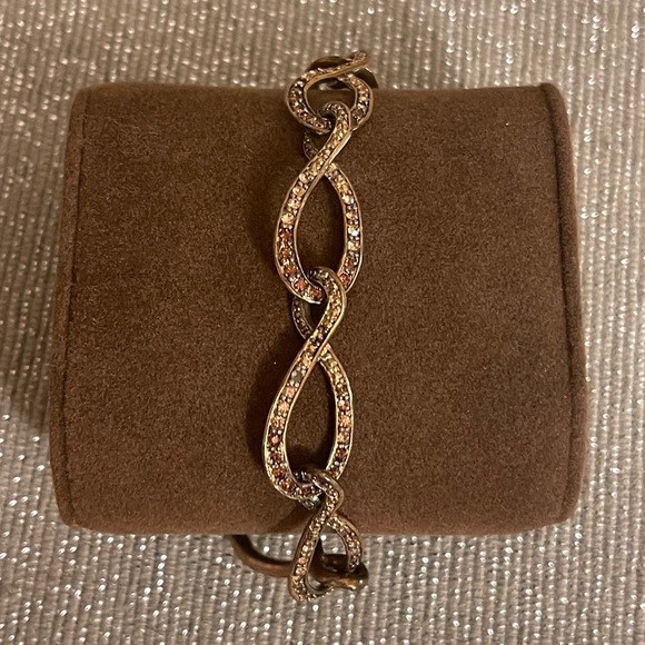 Givenchy Jewelry - Elegant Gold  Women's Bracelet